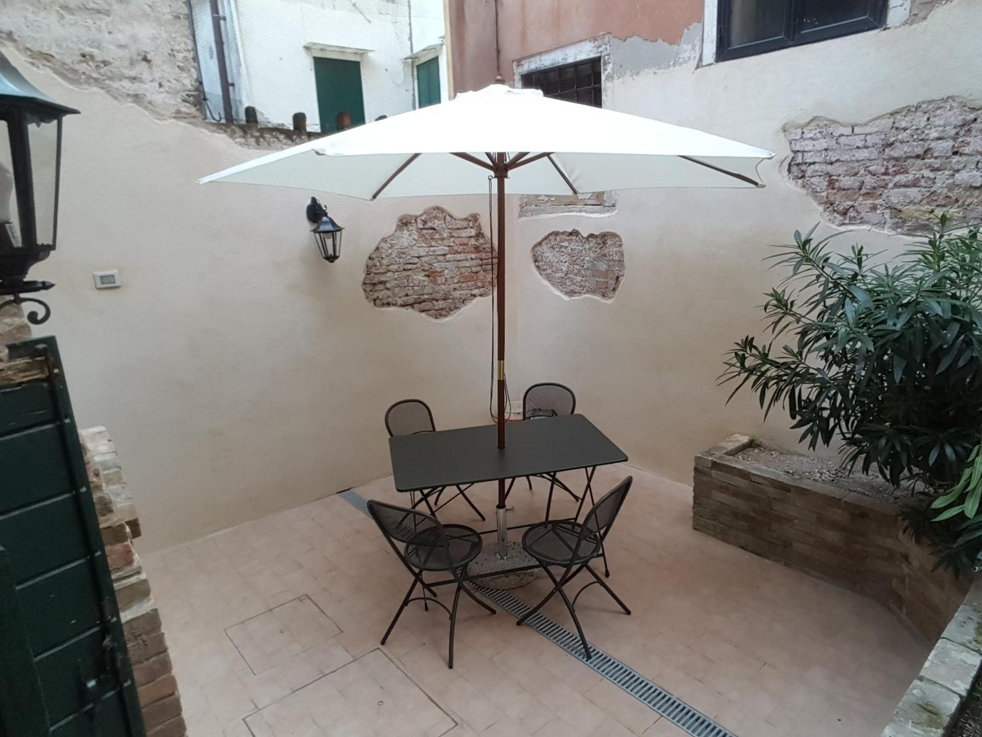 La Corte Incantata Velence Kültér fotó